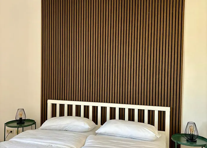 Jonnysamwall Apartment *